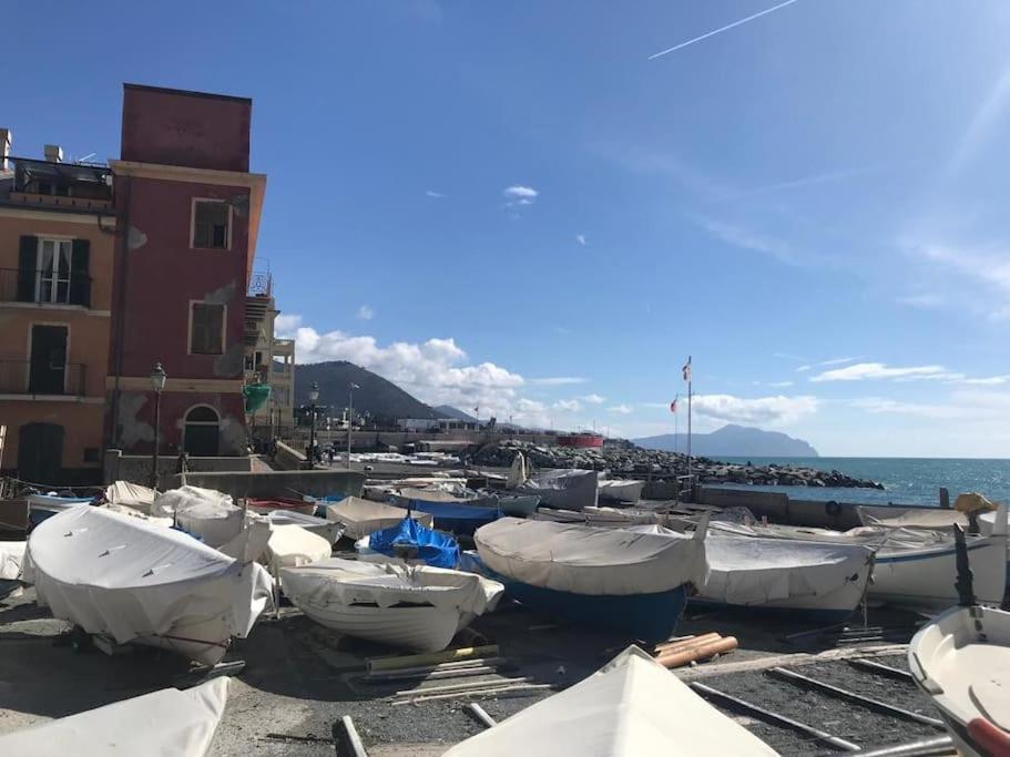 Pisi Home, 2 Min Dalla Spiaggia E Dall' Ospedale Gaslini Genua Exterior foto