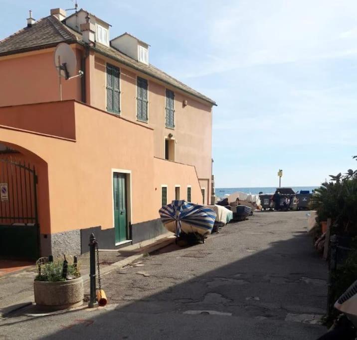Pisi Home, 2 Min Dalla Spiaggia E Dall' Ospedale Gaslini Genua Exterior foto