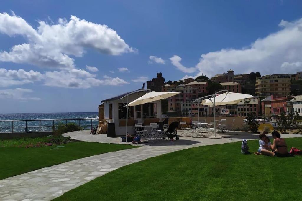 Pisi Home, 2 Min Dalla Spiaggia E Dall' Ospedale Gaslini Genua Exterior foto